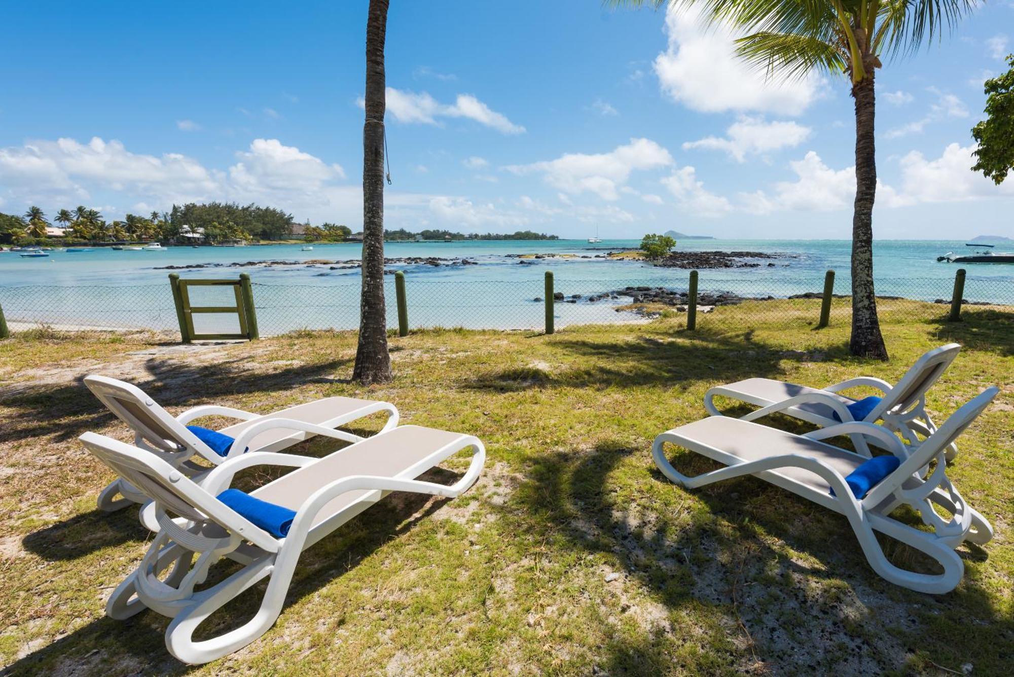 Quaint Beach Villa In A Fishing Village グラン・ゴーブ エクステリア 写真