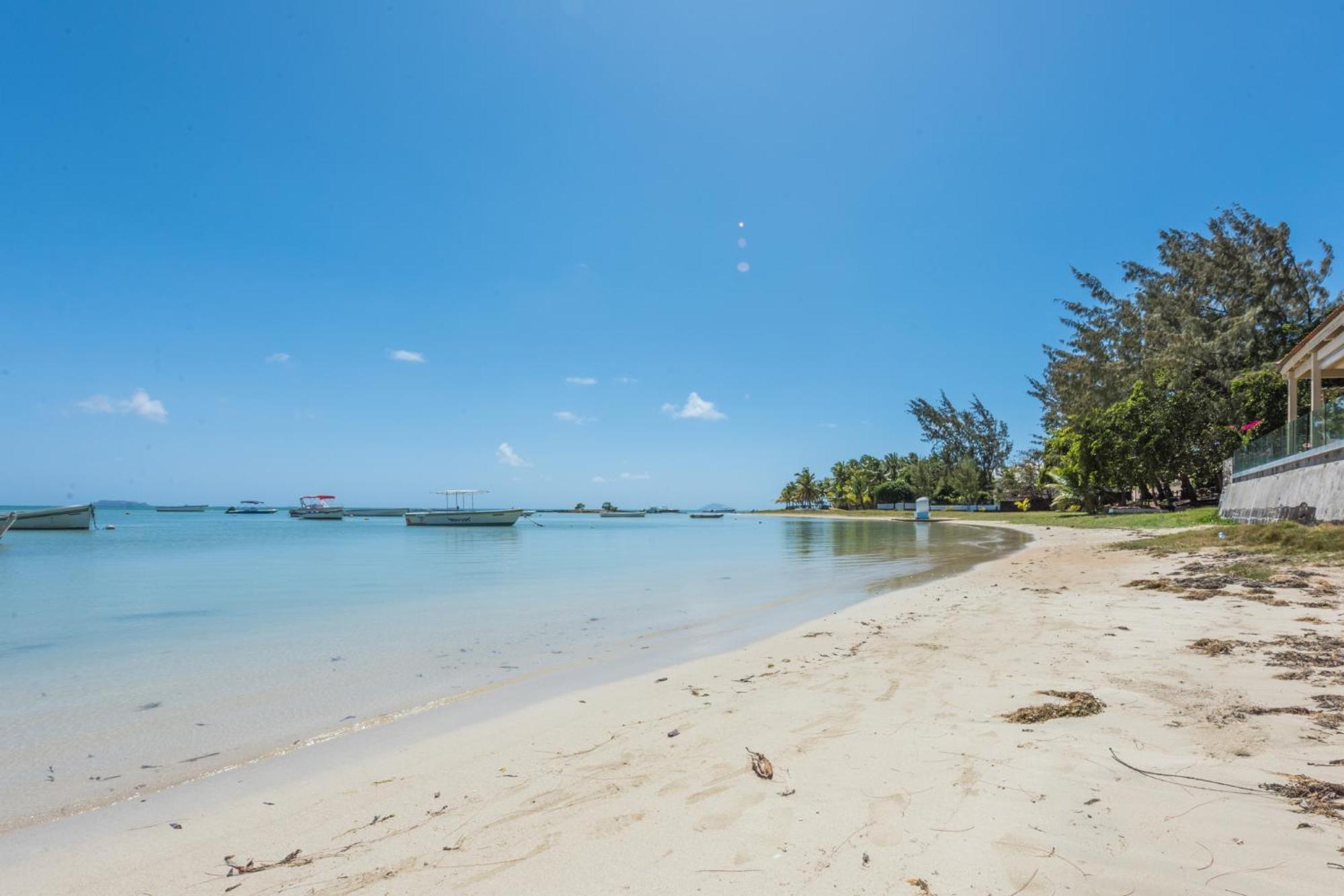 Quaint Beach Villa In A Fishing Village グラン・ゴーブ エクステリア 写真