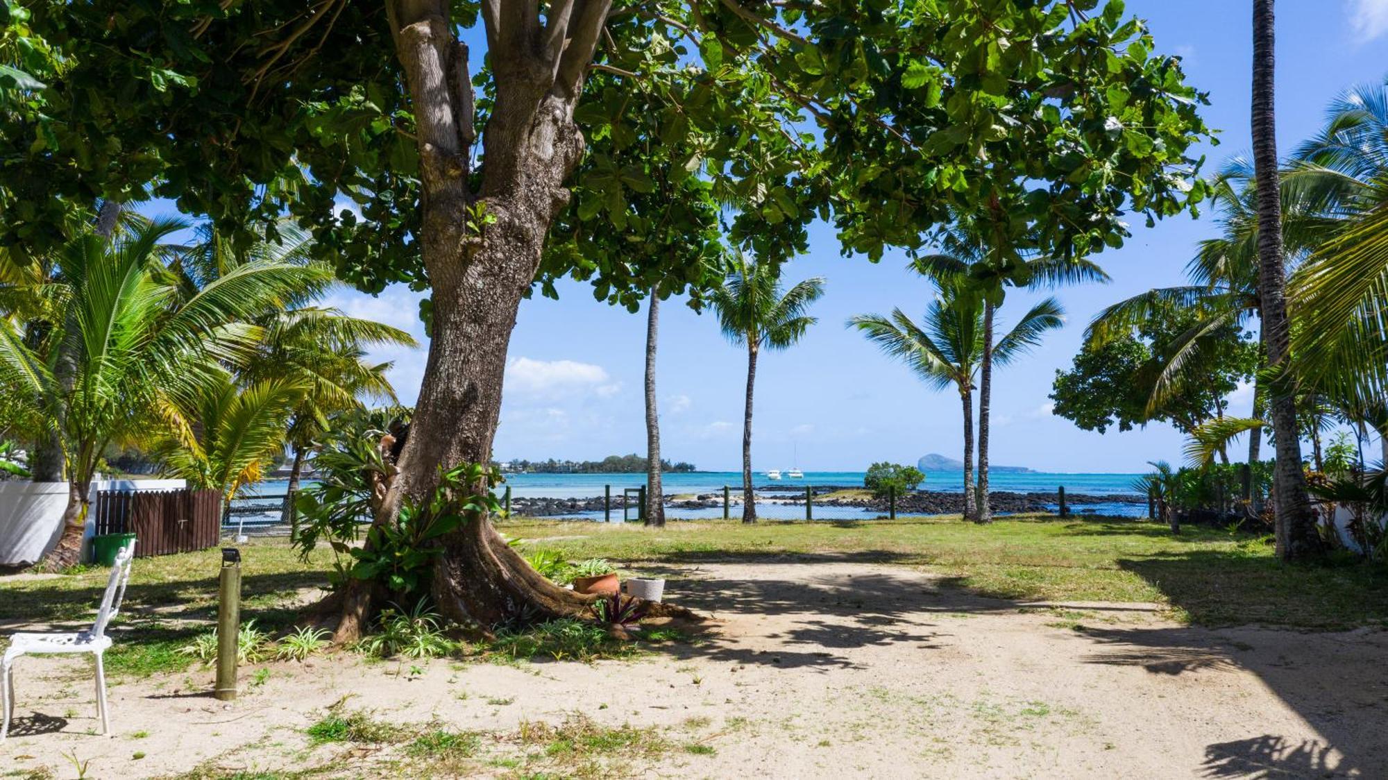 Quaint Beach Villa In A Fishing Village グラン・ゴーブ エクステリア 写真