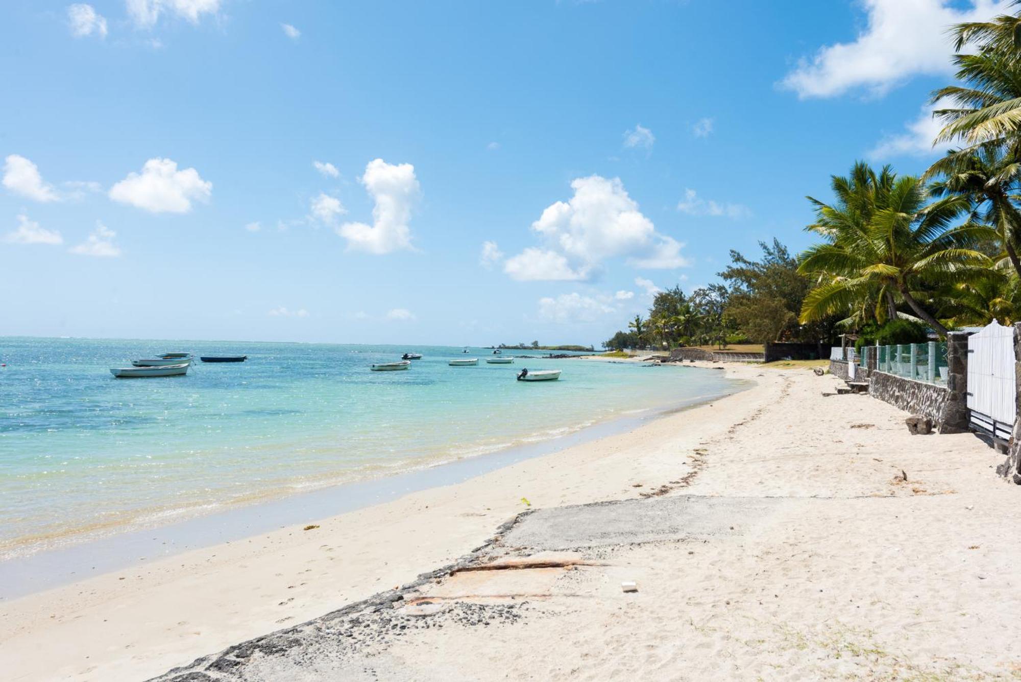 Quaint Beach Villa In A Fishing Village グラン・ゴーブ エクステリア 写真